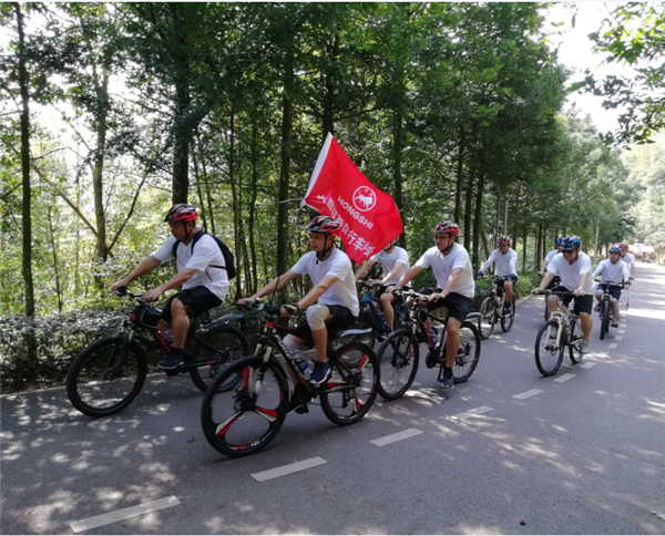 大田紅獅自行車(chē)協(xié)會(huì)開(kāi)展自行車(chē)馬拉松比賽活動(dòng)